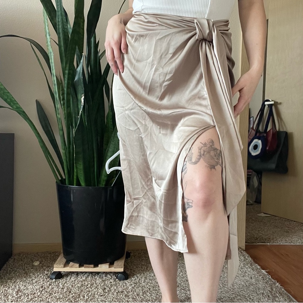 Champaign wrap skirt from Zara